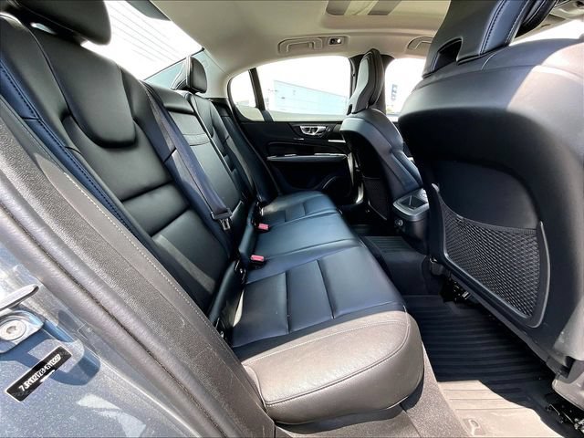Used 2021 Gray Metallic Volvo T5 Momentum image 16
