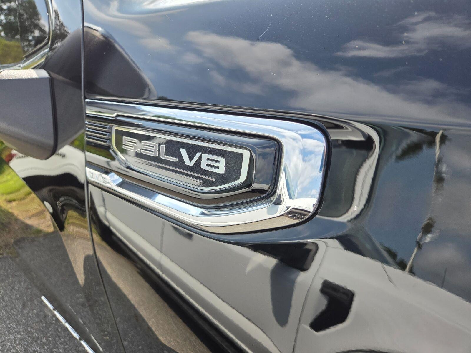 Used 2025 Onyx Black GMC Denali image 5
