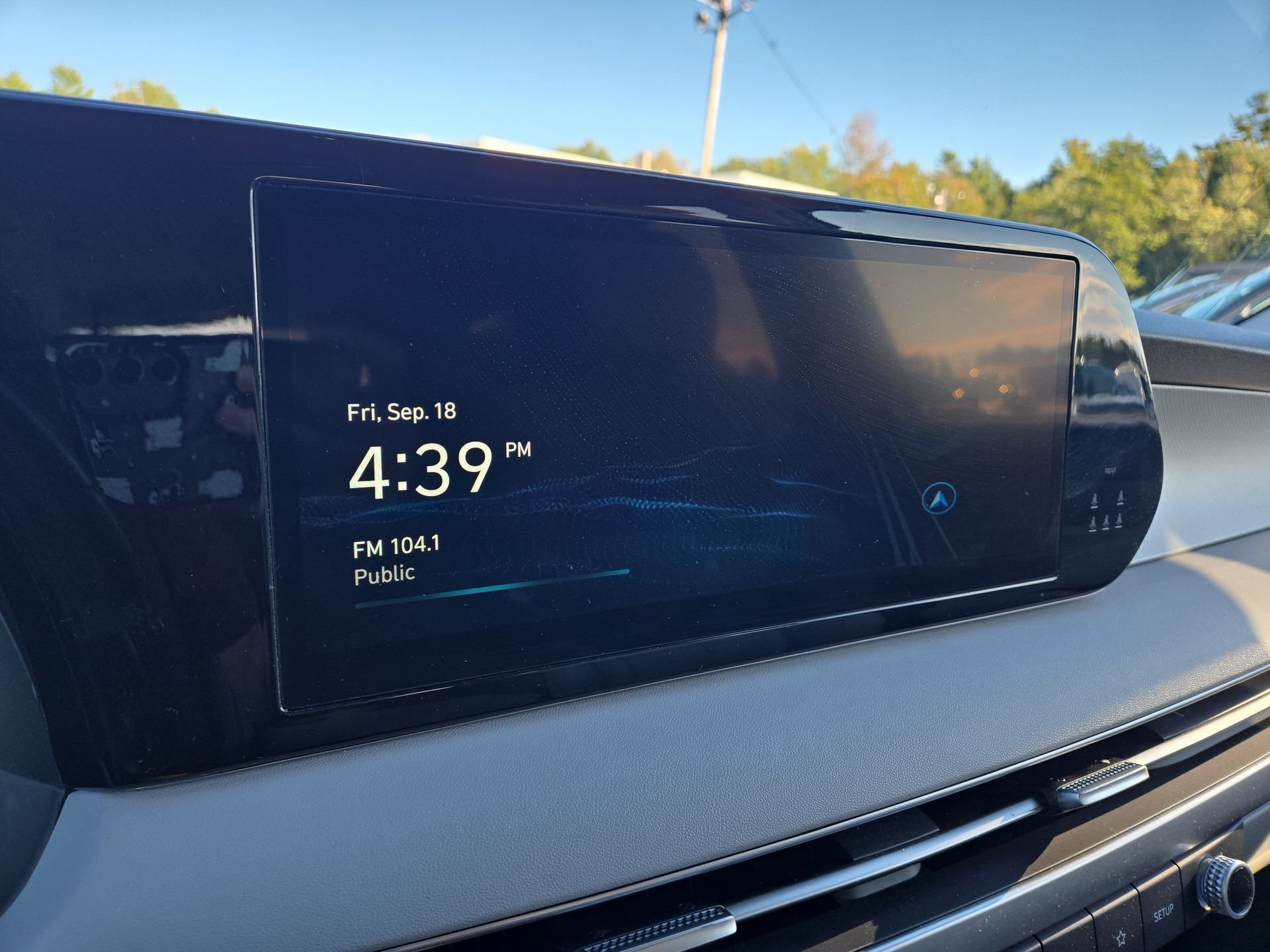 Used 2025 Gray Hyundai SEL image 9