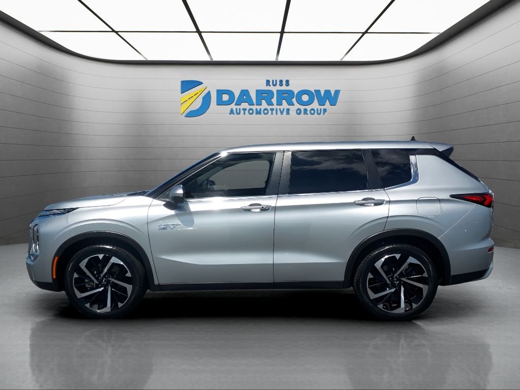 Used 2024 Mitsubishi Outlander Plug-in Hybrid SE with VIN JA4T5VA91RZ063653 for sale in Milwaukee, WI