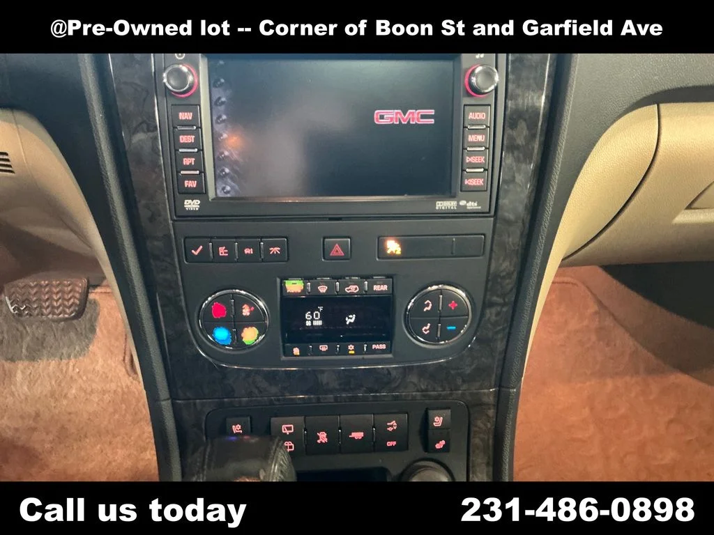 Used 2011  GMC Denali image 18