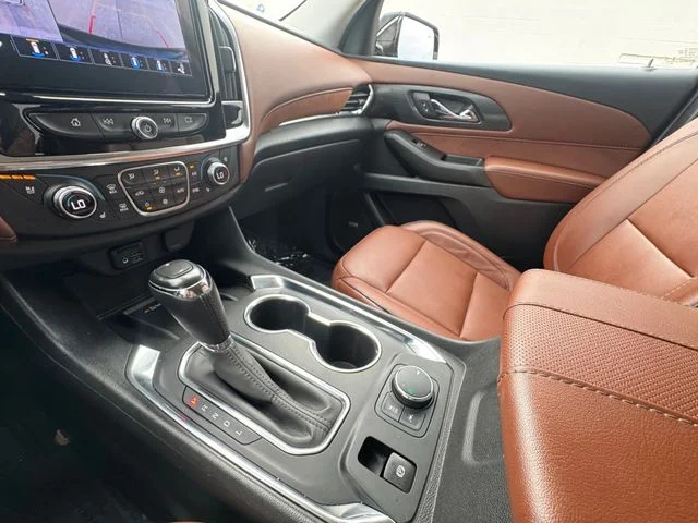 Used 2020 Black Chevrolet High Country image 10