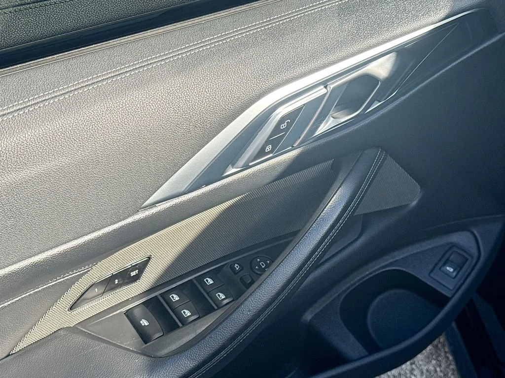Used 2023 Black BMW M440i image 19