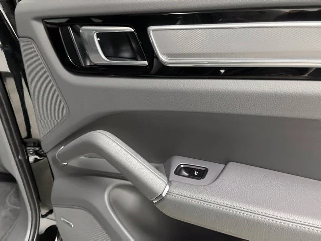 2022 Porsche Cayenne Platinum Edition - Photo 50