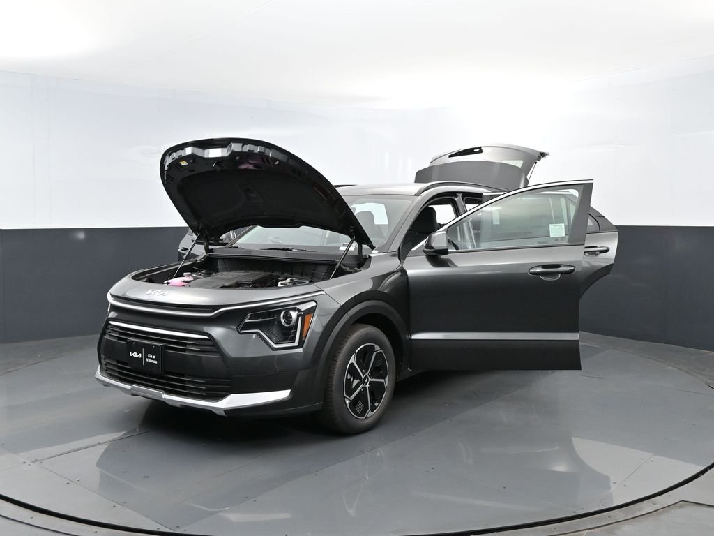 New 2026 Interstellar Gray Kia LX image 25