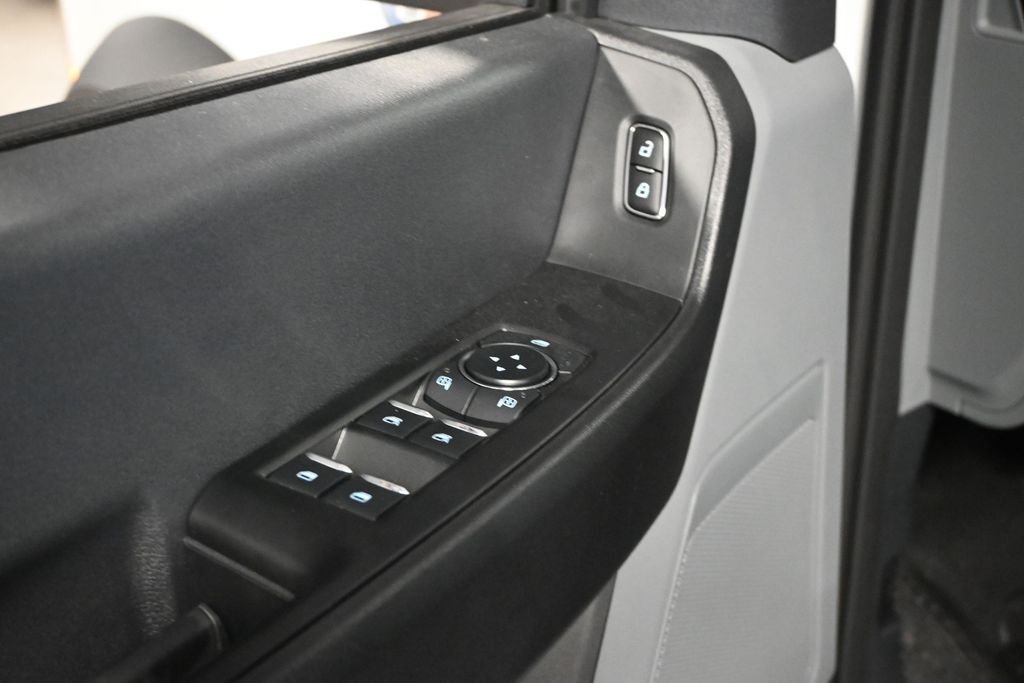 New 2026 Oxford White Ford XL image 12