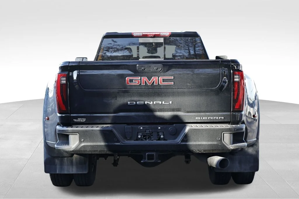 Used 2025 Black GMC Denali image 20