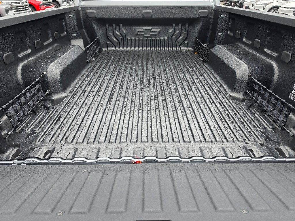 New 2026 Sterling Gray Metallic Chevrolet LT image 6