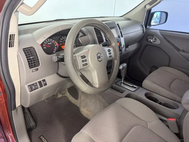 Used 2016 Brown Nissan SV image 19