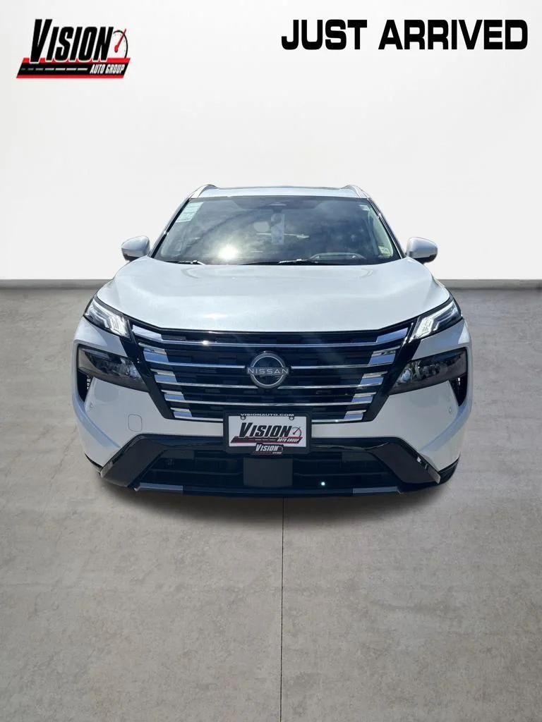 New 2026 White Nissan Platinum image 1