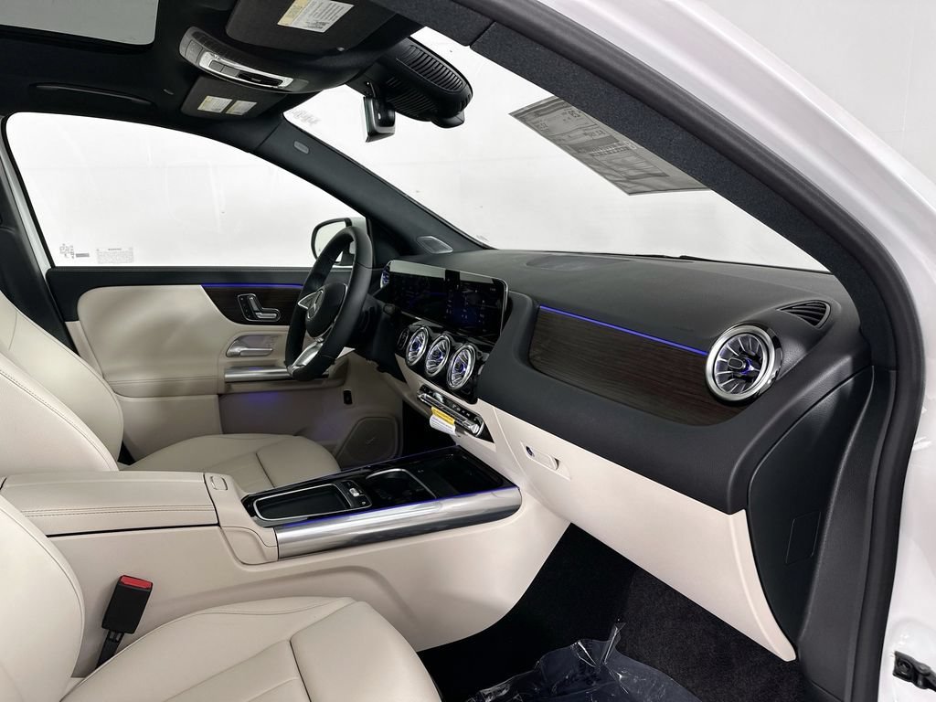 New 2026 Polar White Mercedes-Benz GLA 250 image 59