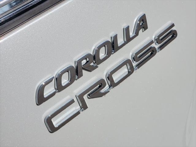 Certified Used 2024 WIND CHILL PEARL Toyota  image 14