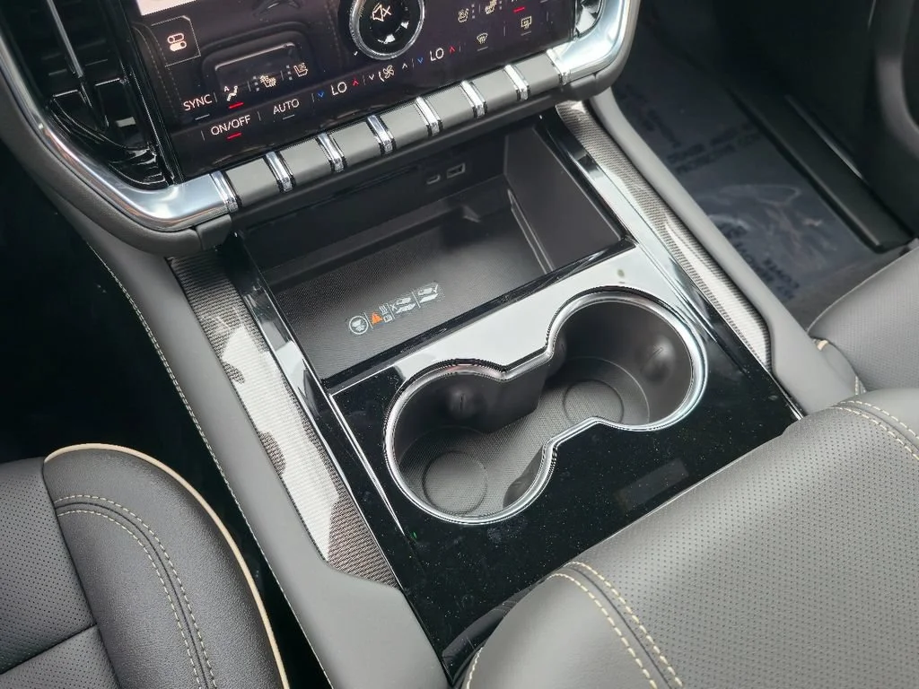2026 GMC Yukon XL Elevation - Photo 16