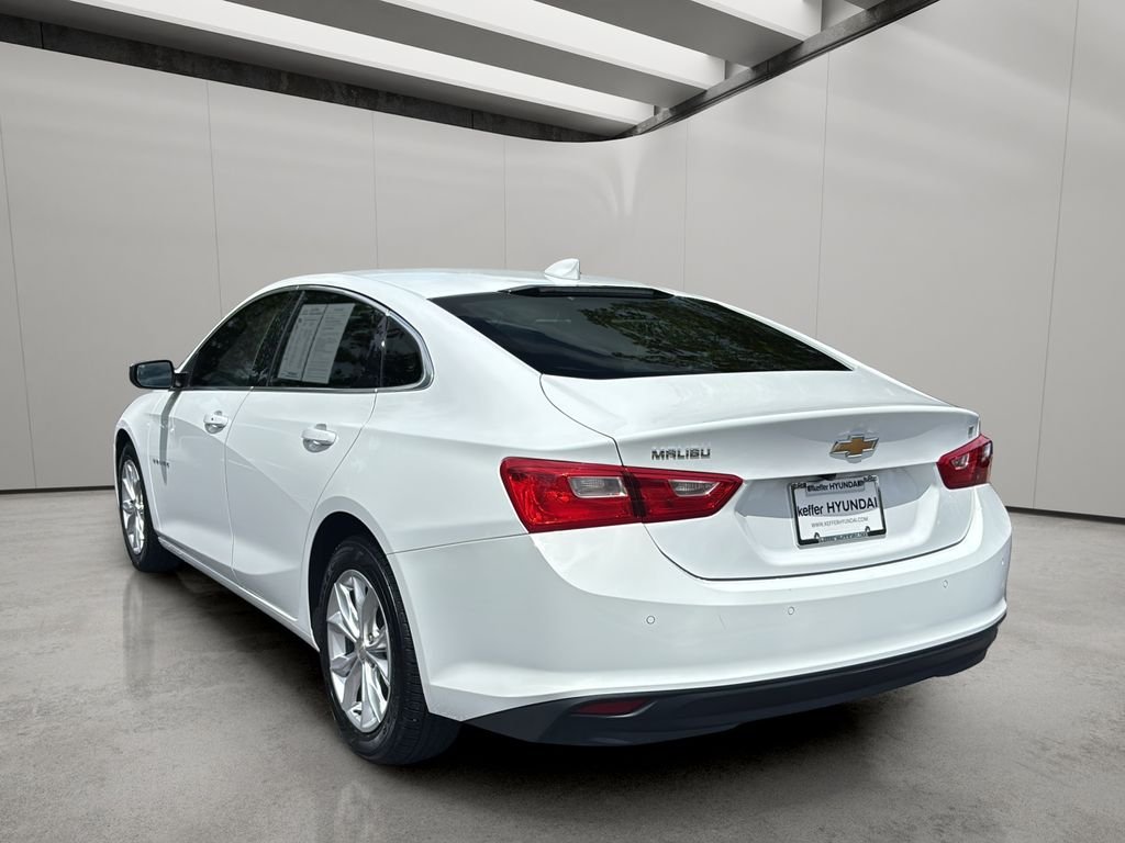 Used 2024 Summit White Chevrolet LT image 3