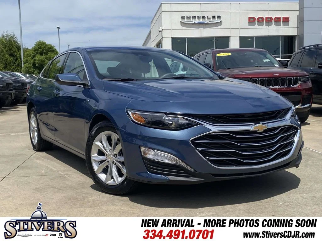 Used 2025 Blue Chevrolet LT image 36