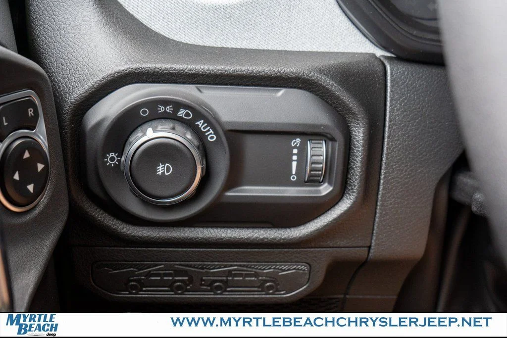 2025 Jeep Wrangler 4-Door Sport S - Photo 30