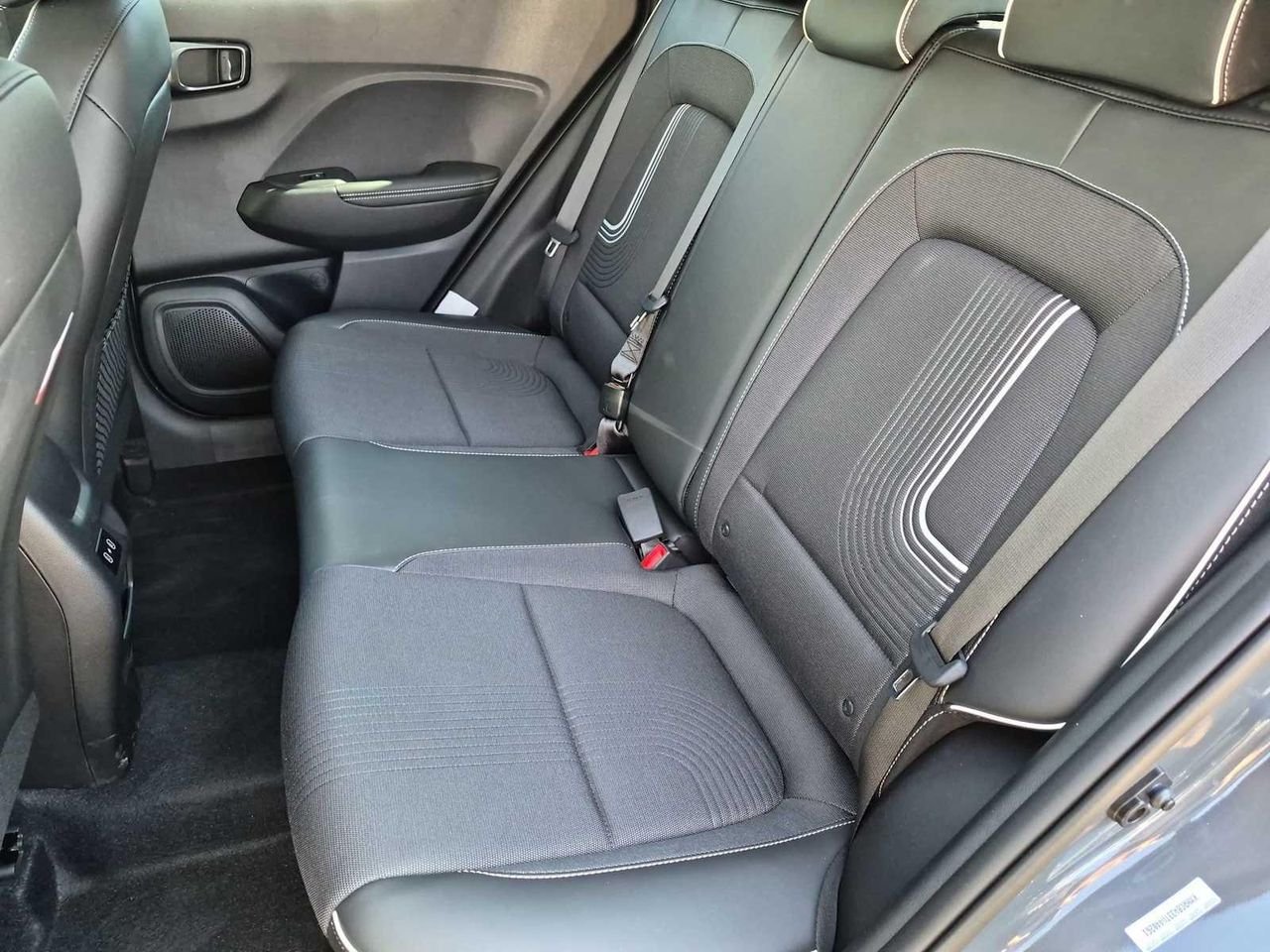 2026 Hyundai Venue SEL - Photo 18
