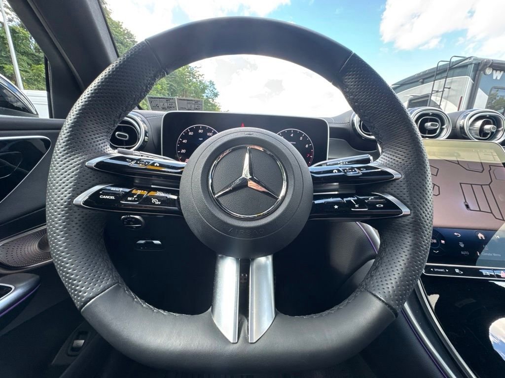 Used 2026 Black Mercedes-Benz GLC 300 image 21