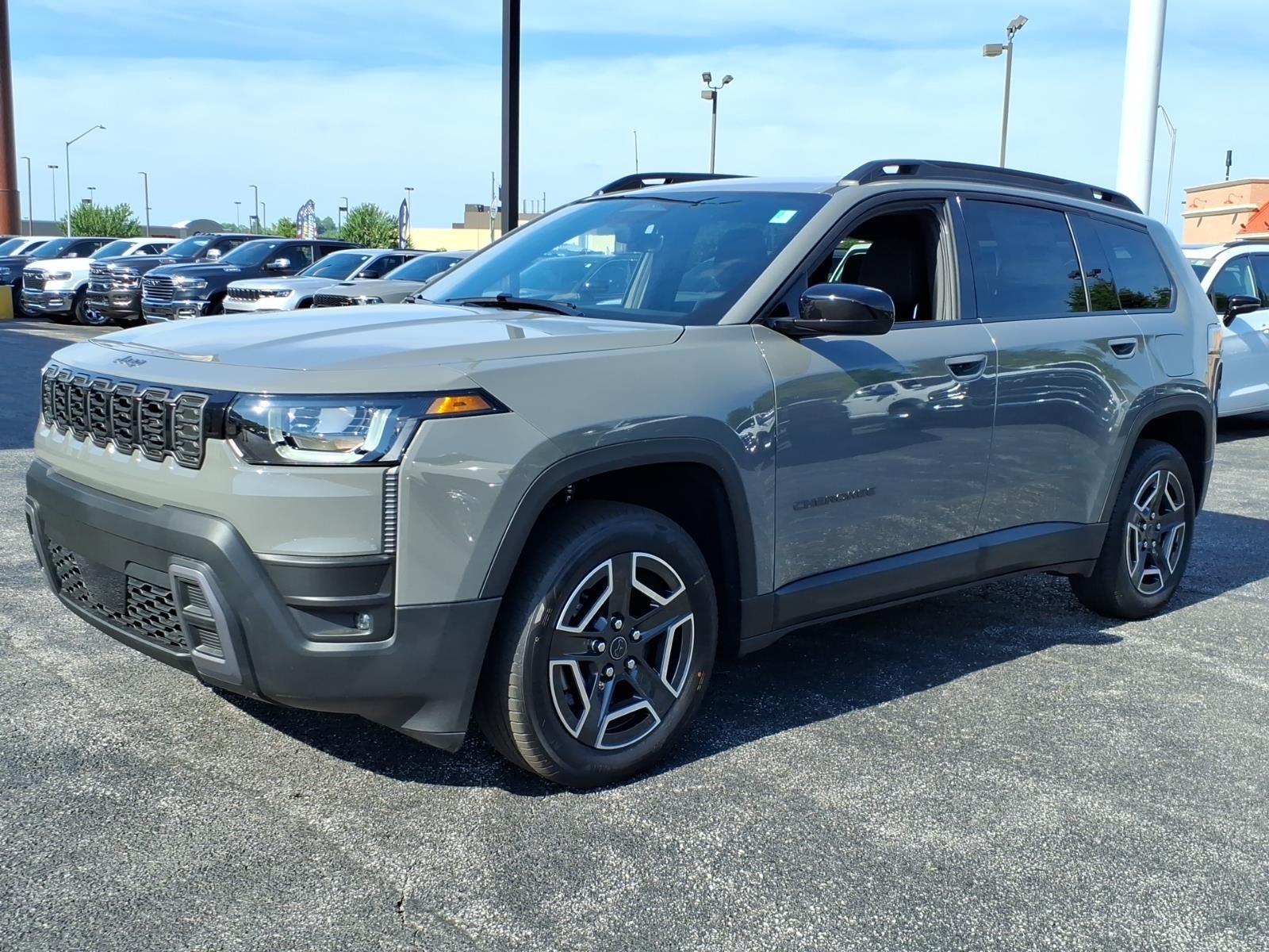 New 2026 Sting-Gray Clear-Coat Exterior Paint Jeep Laredo image 1