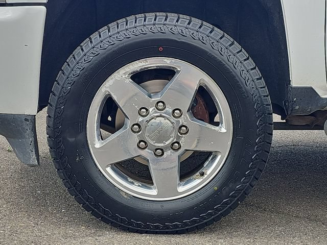 Used 2018 SUMMIT WHITE Chevrolet High Country image 20