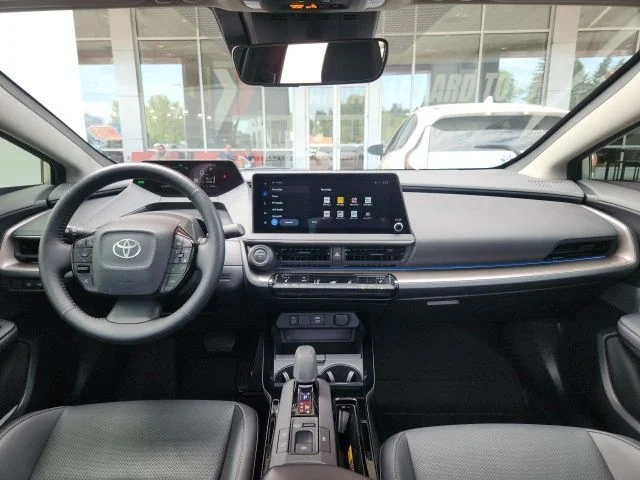 Used 2024  Toyota XLE image 19