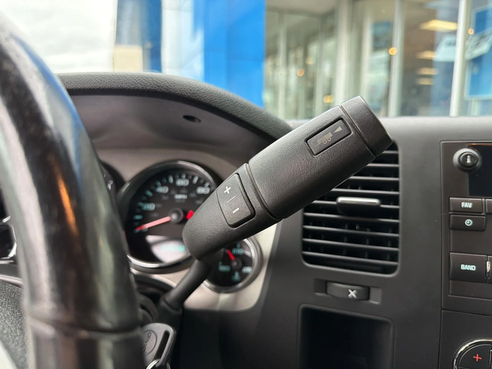 Used 2012 STEEL GRAY METALLIC GMC SLE image 17