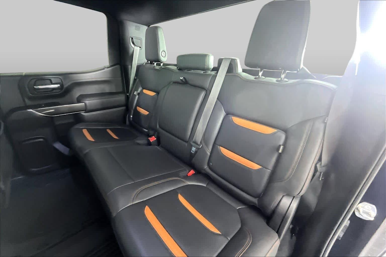 Used 2021 EBONY TWILIGHT METALLIC GMC AT4 image 19