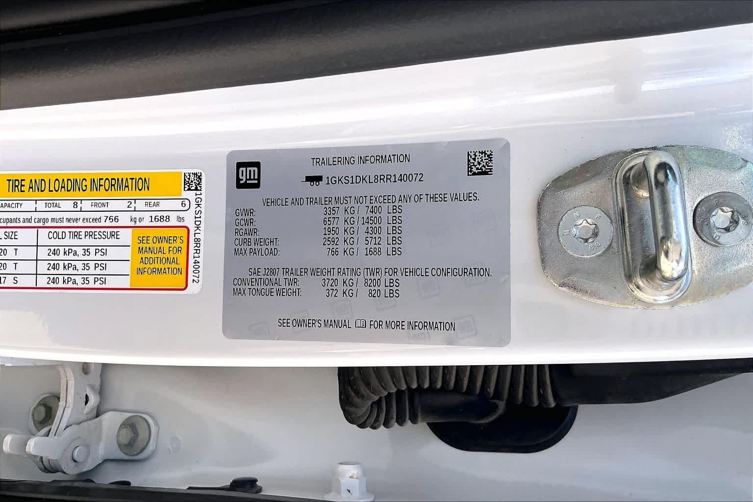 Used 2024 White Frost Tricoat GMC Denali image 35