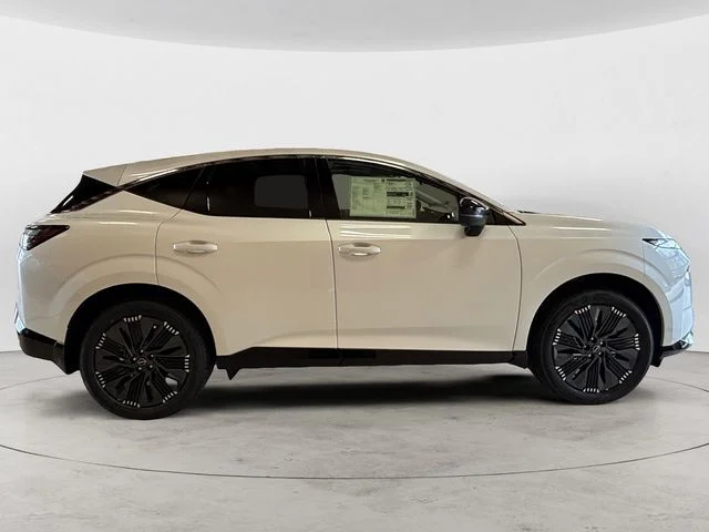 New 2026 White Nissan Platinum image 7