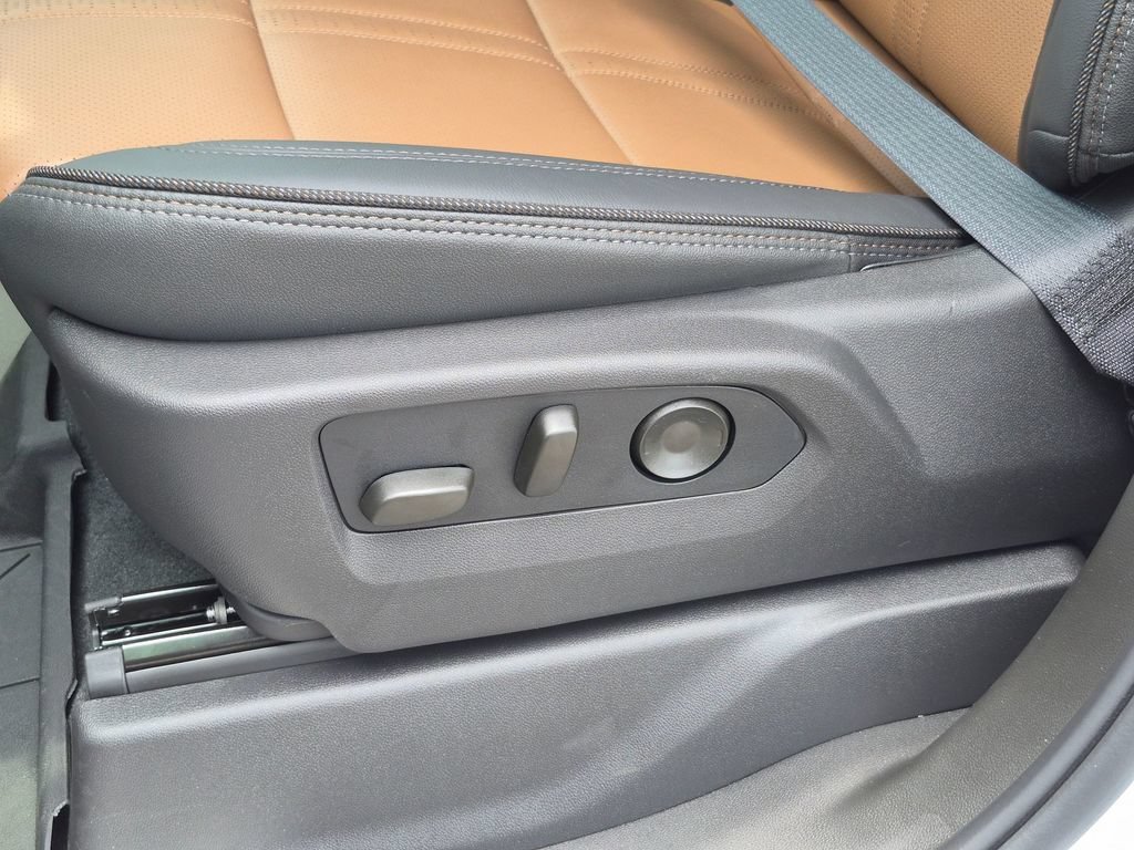 2026 Chevrolet Silverado 1500 High Country - Photo 17