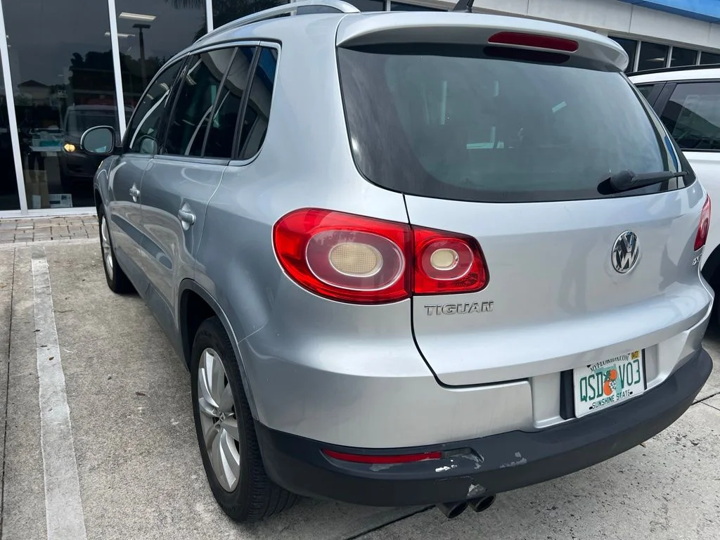 Used 2011 Silver Volkswagen  image 14