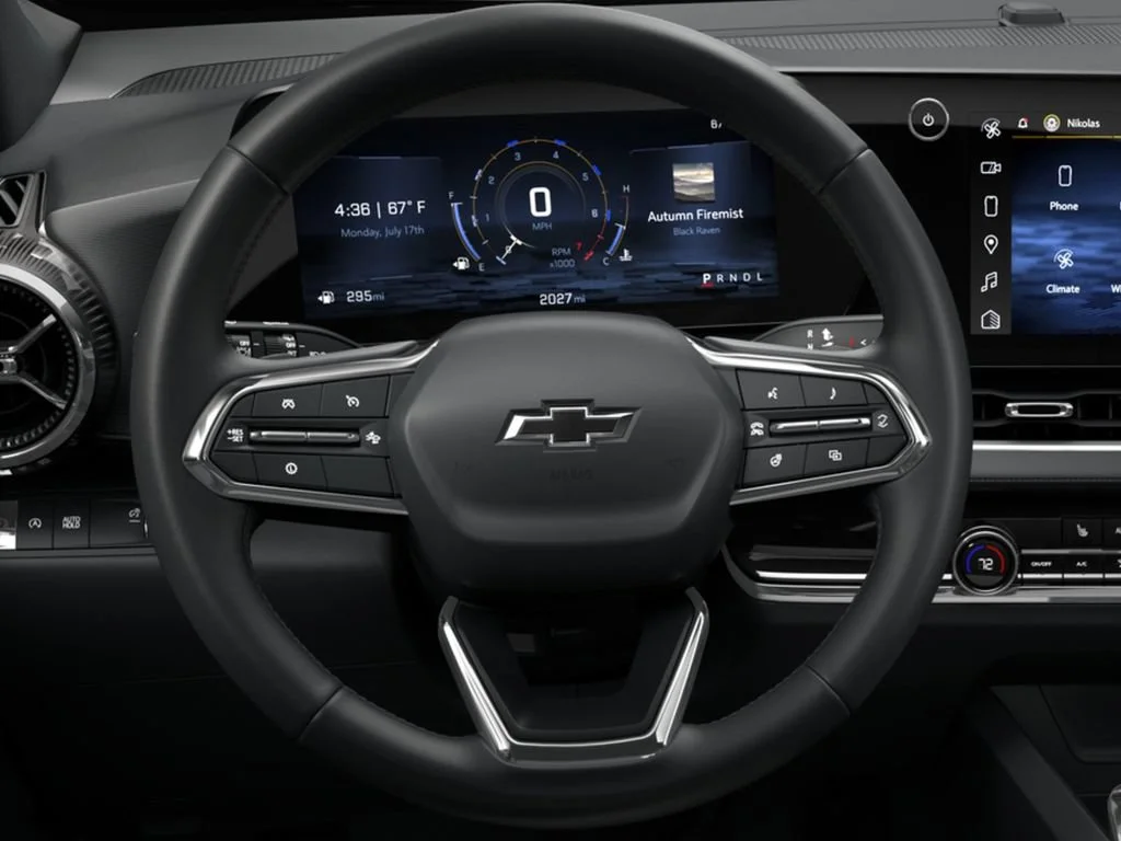 New 2027 Sterling Gray Metallic Chevrolet LT image 8