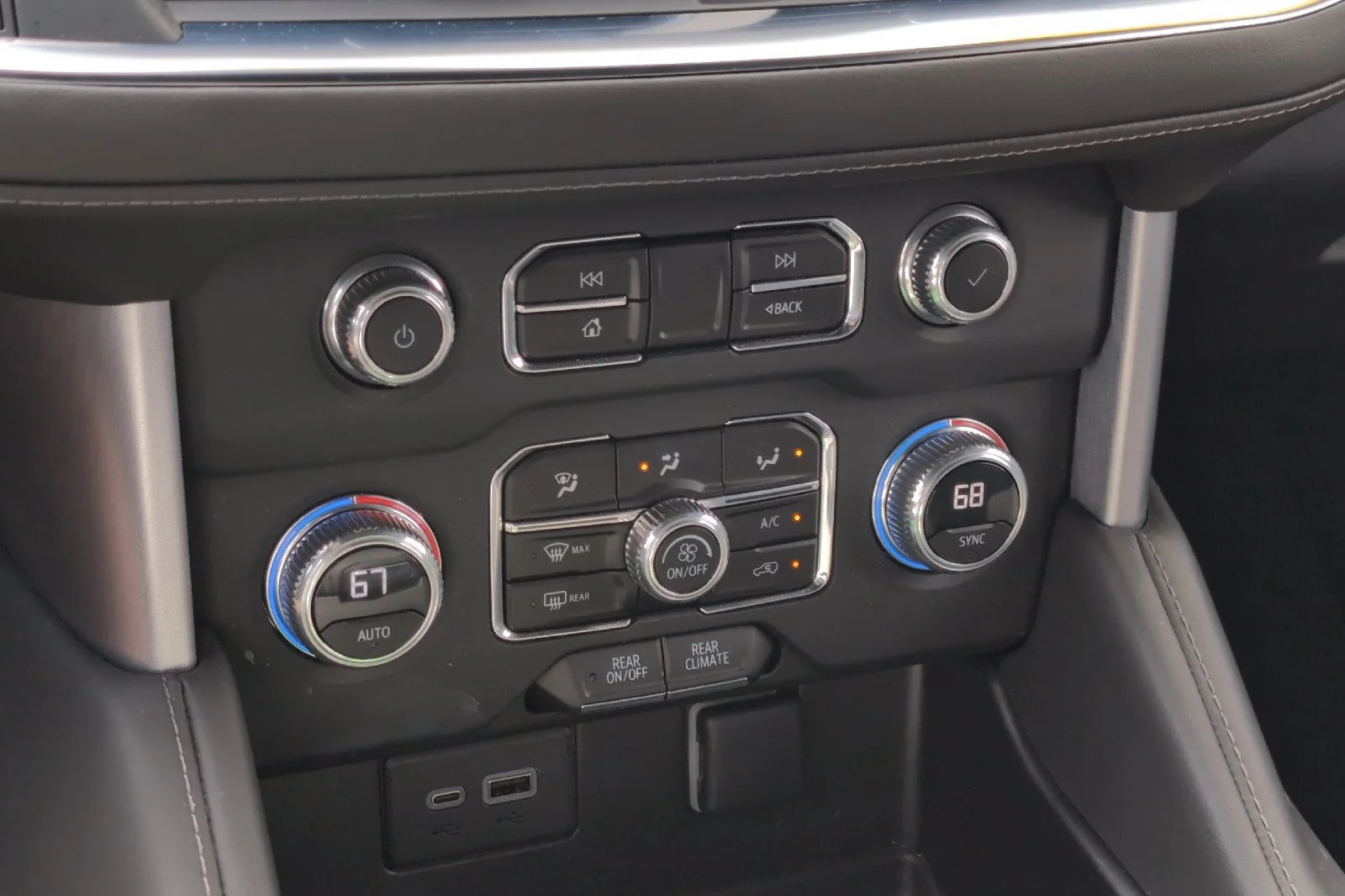 Used 2023 SUMMIT WHITE GMC SLE image 23