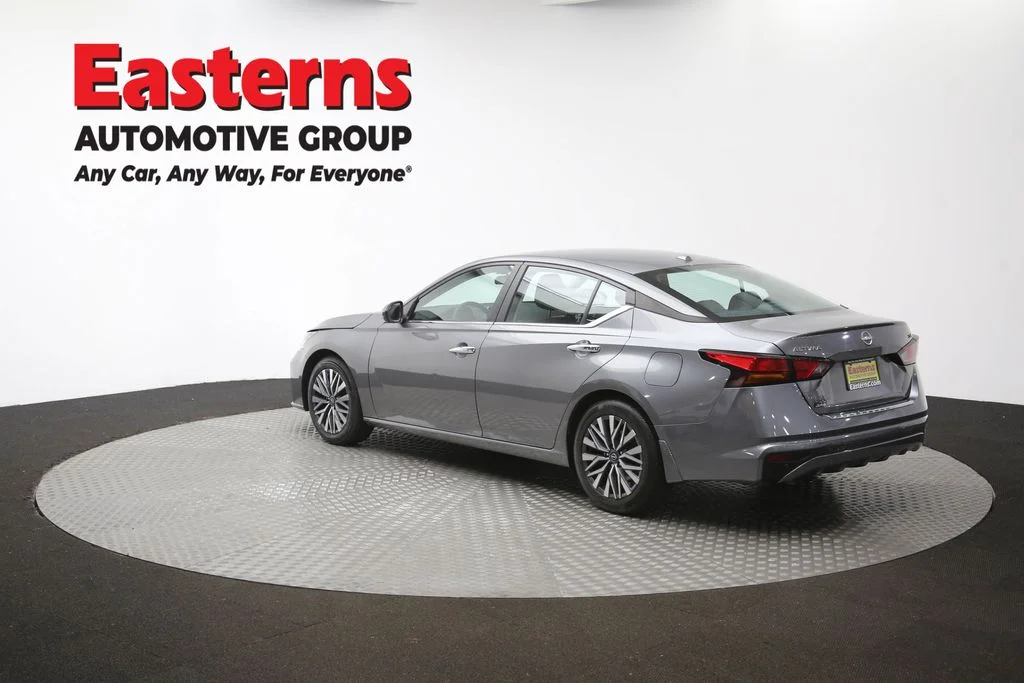 Used 2023 Gray Nissan 2.5 SV image 63