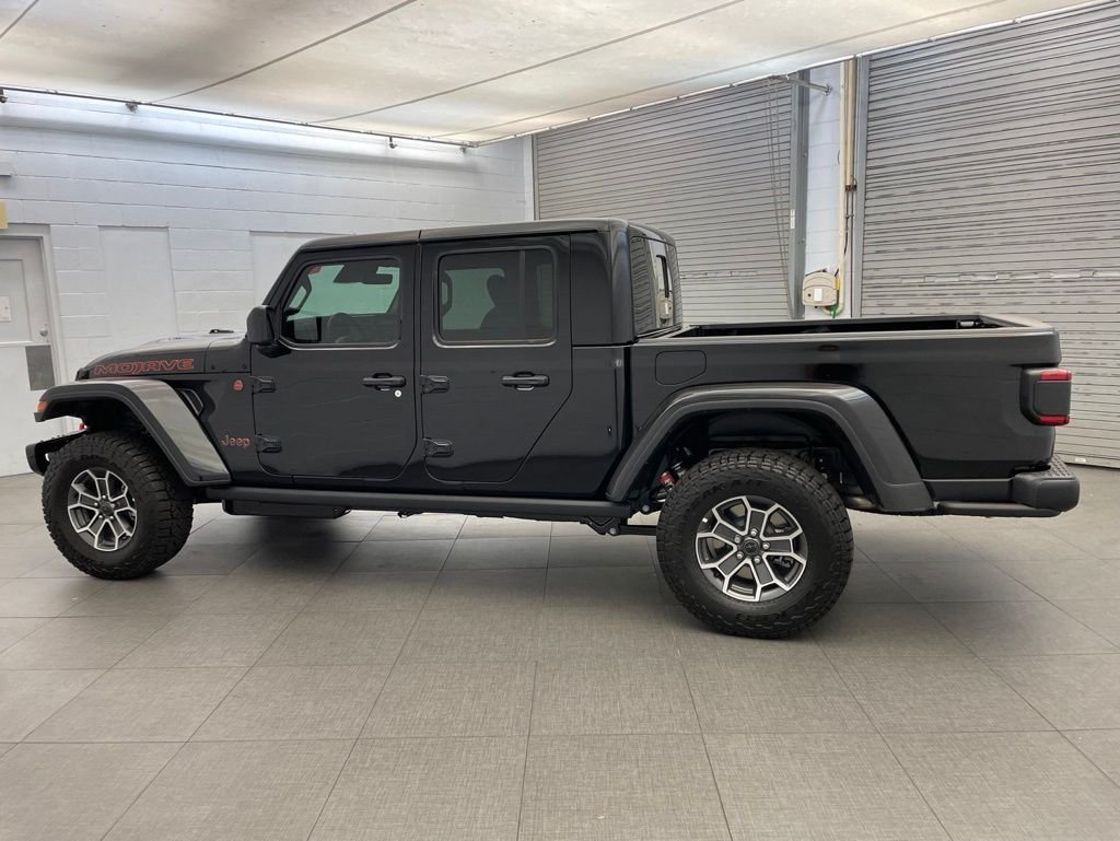 New 2026 Black Clear-Coat Exterior Paint Jeep Mojave X image 5