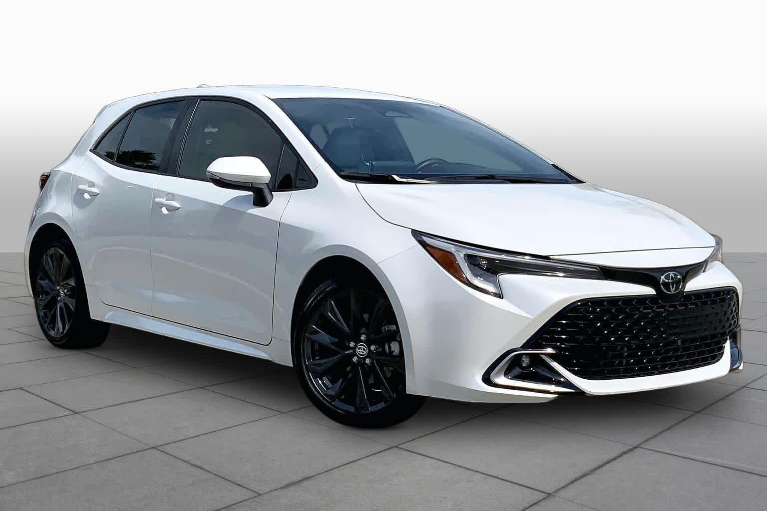 Used 2024 Wind Chill Pearl Toyota XSE image 3
