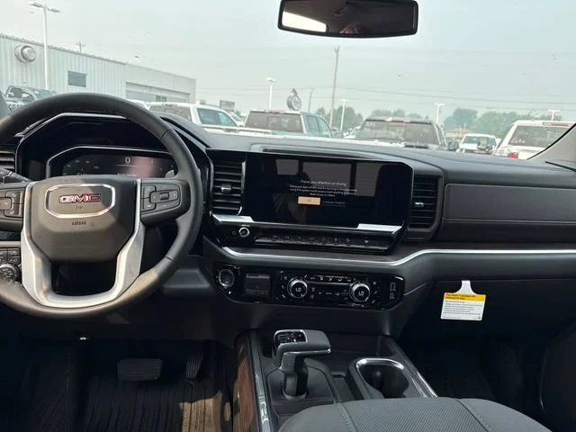 2026 GMC Sierra 1500 SLT - Photo 14
