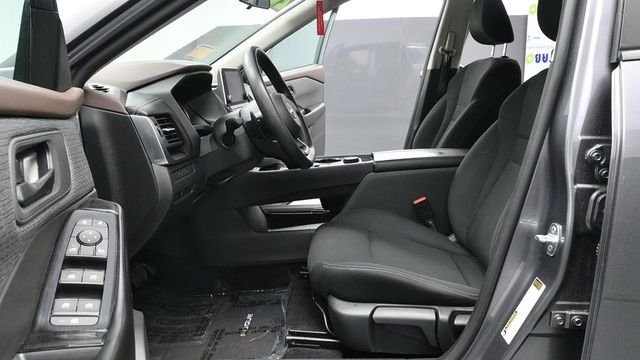 Used 2023 Gray Nissan S image 17