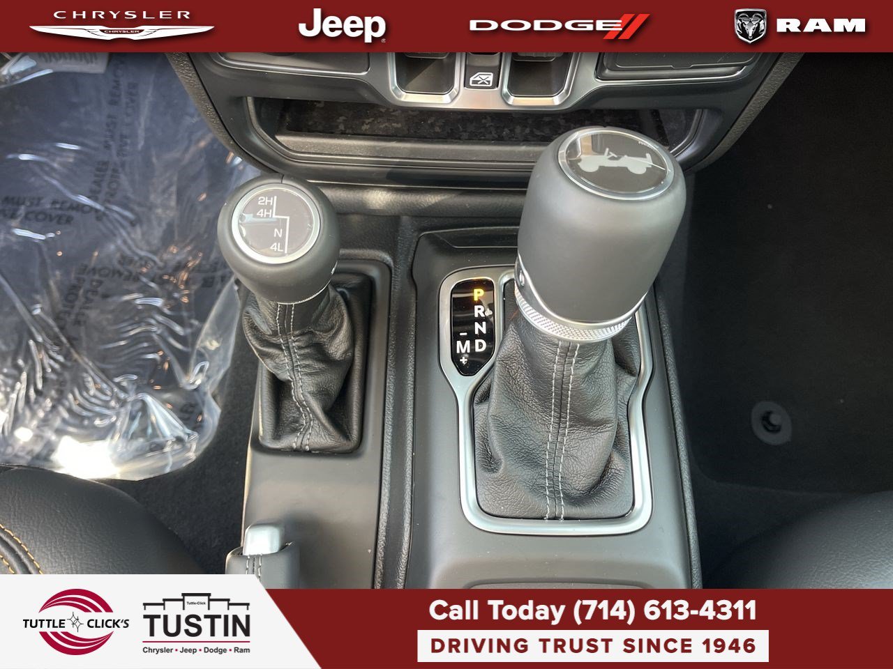 New 2026 Bright White Clear-Coat Exterior Paint Jeep Sahara image 19