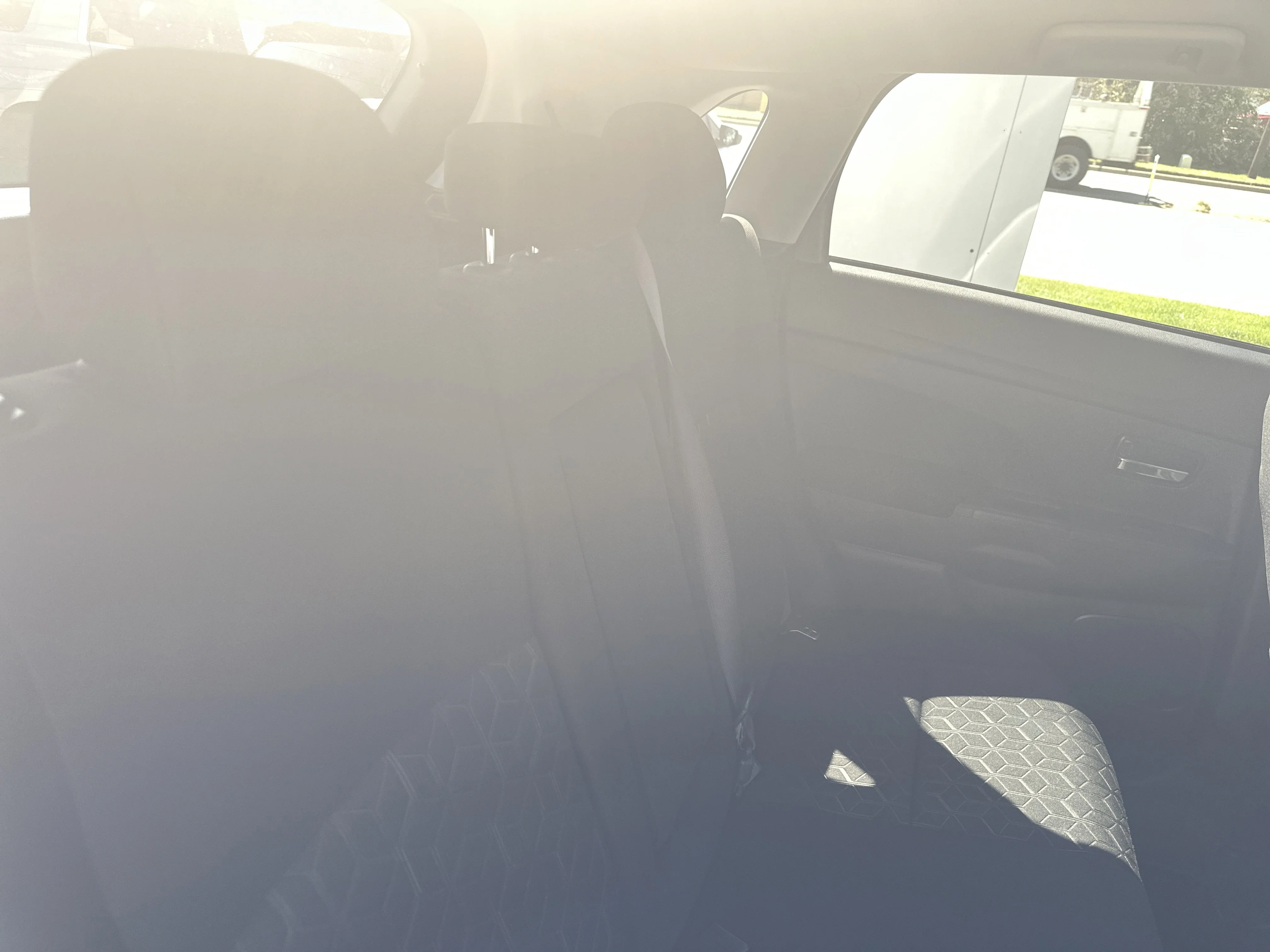 Used 2025  Mitsubishi ES image 24
