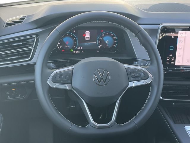 New 2026 White/off-white Volkswagen SE image 7