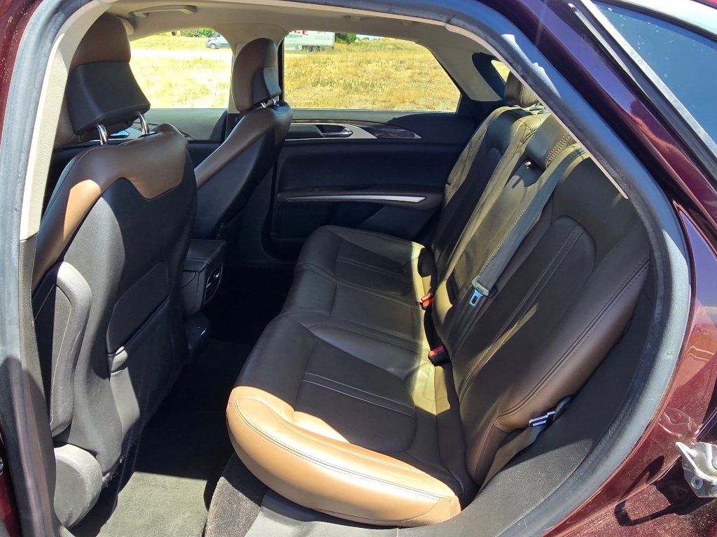Used 2013 Ruby Red Metallic Tinted Clearcoat Lincoln Base image 12