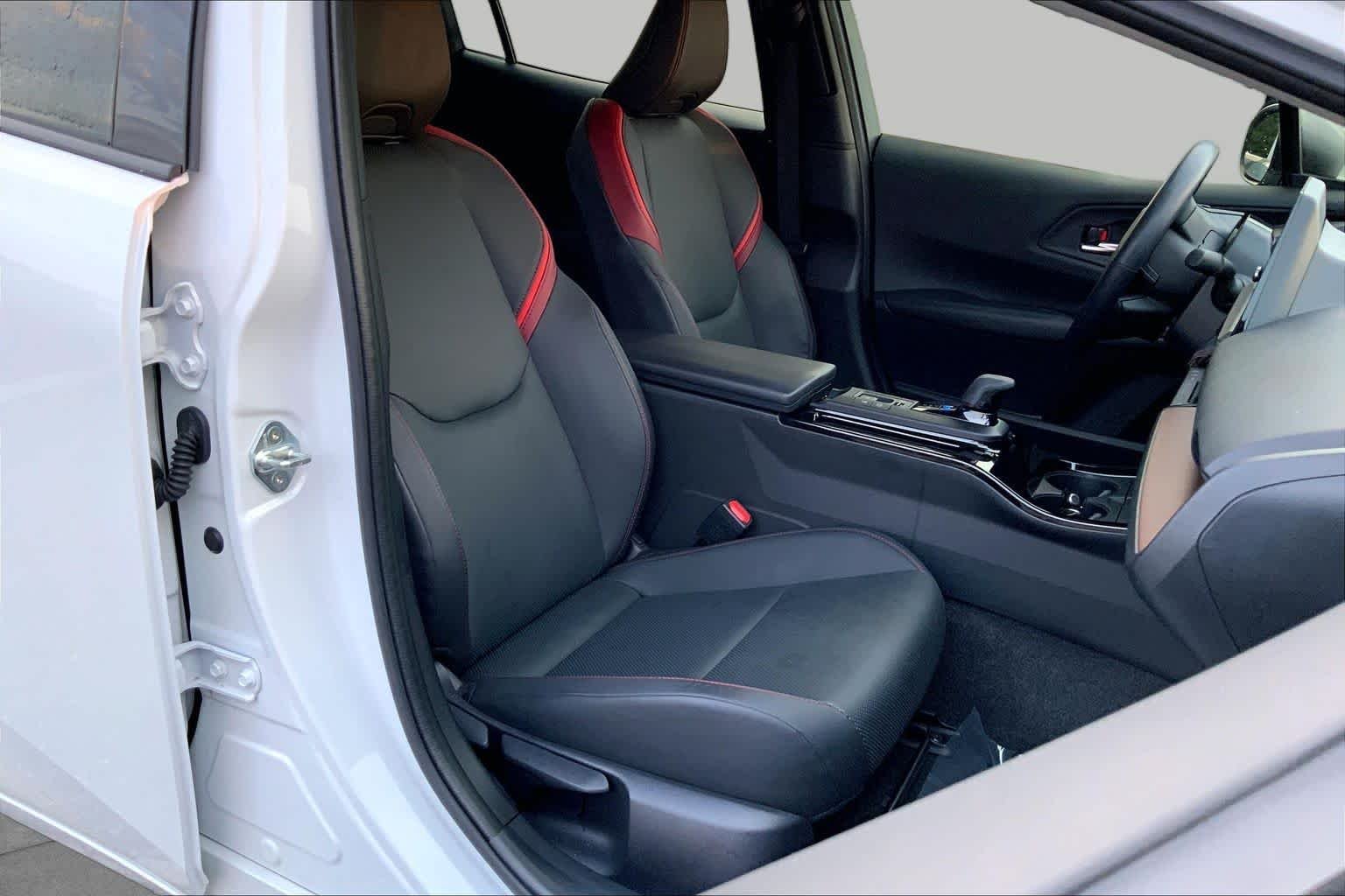 Used 2024 Wind Chill Pearl Toyota XSE image 8