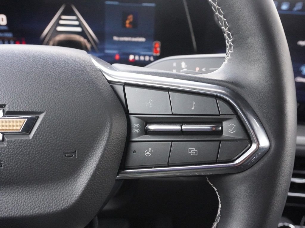 Used 2025 Black Chevrolet LT image 49