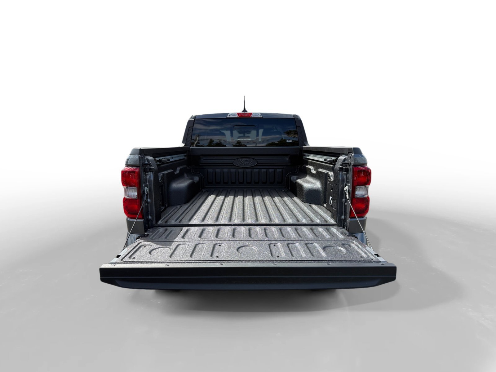 New 2025 Carbonized Gray Metallic Ford Lobo™ image 17