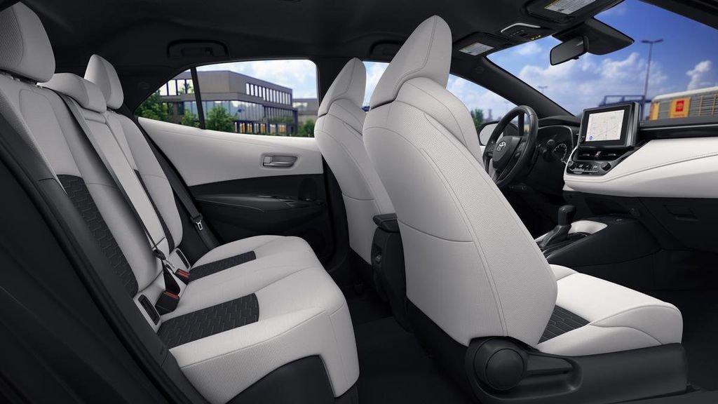 2026 Toyota Corolla SE photo 3