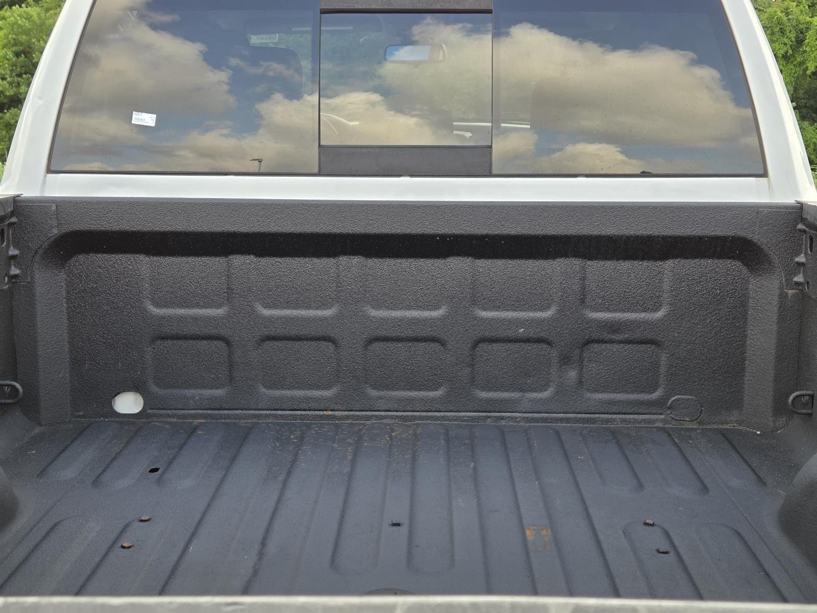 Used 2015 Bright White Clearcoat Ram SLT image 13