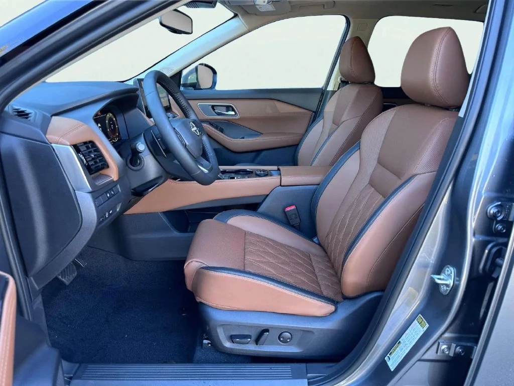 New 2026 Gun Metallic Nissan Platinum image 13
