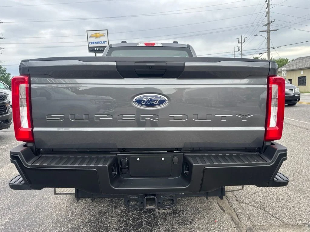 Used 2026 Gray Ford XL image 6