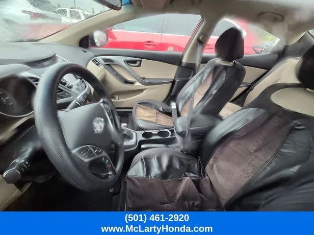 Used 2016 Red Hyundai SE image 8